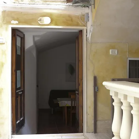 Corte Micetti 1- Centro Storico Lägenhet *